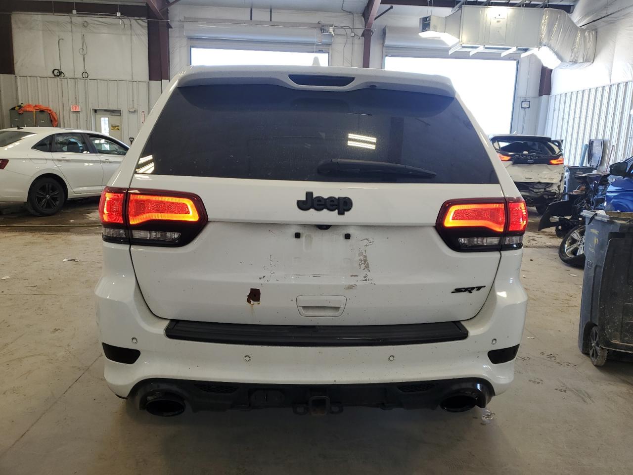 1C4RJFDJ9JC274601 2018 Jeep Grand Cherokee Srt-8