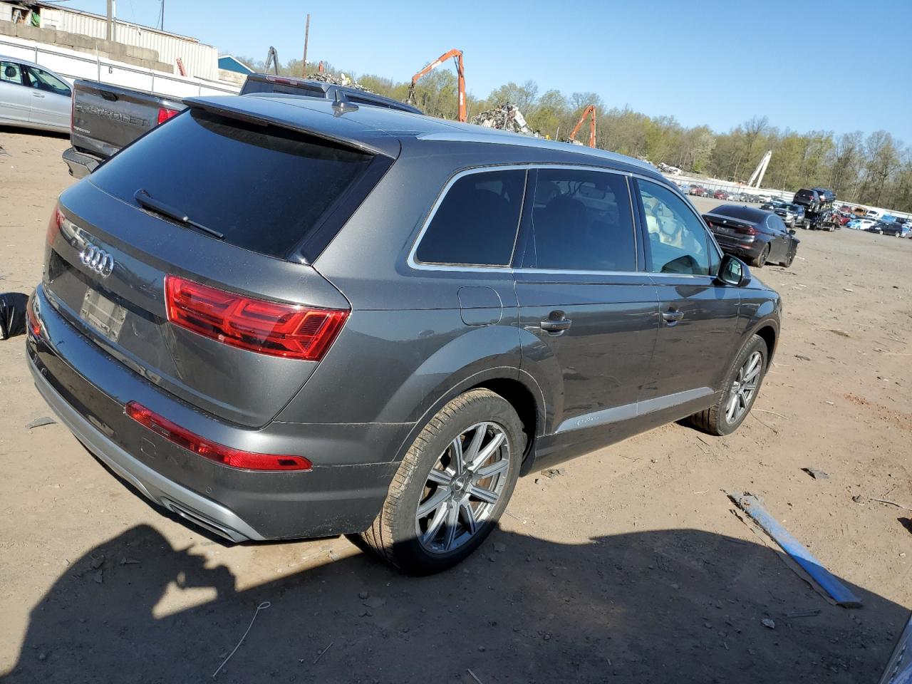 WA1LHAF74KD015462 2019 Audi Q7 Premium Plus