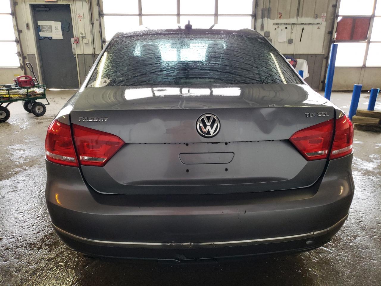 1VWCN7A35EC088143 2014 Volkswagen Passat Sel