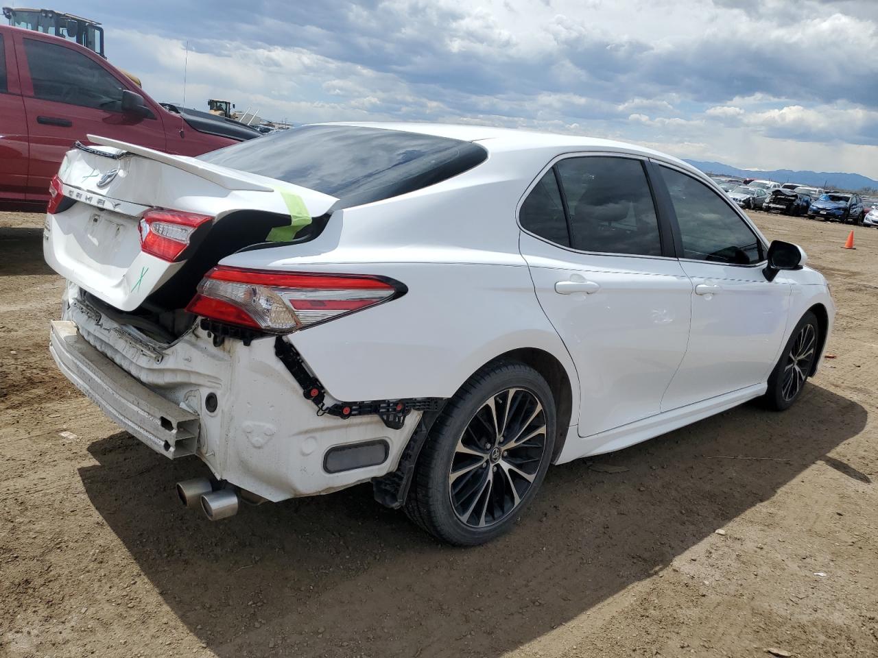 4T1B11HK5JU576299 2018 Toyota Camry L