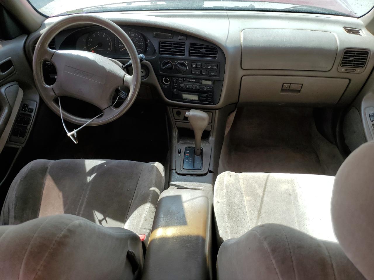 JT2GK13E9R0001580 1994 Toyota Camry Xle