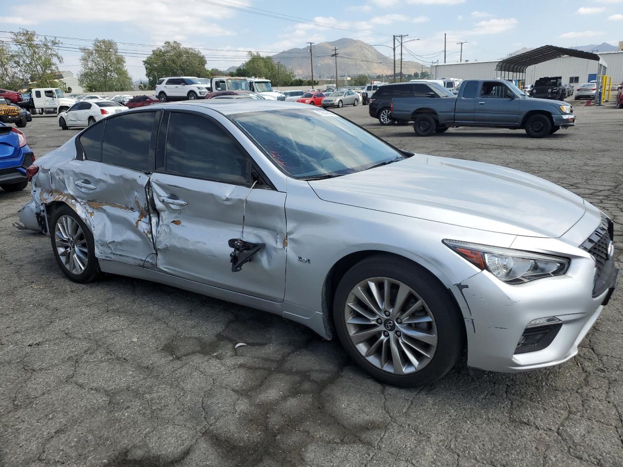 2019 Infiniti Q50 Luxe vin: JN1EV7AP3KM542719