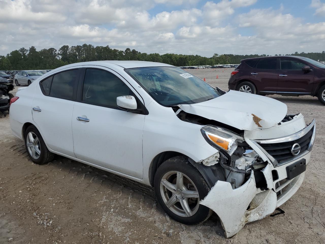 3N1CN7AP3KL800934 NISSAN VERSA 2019