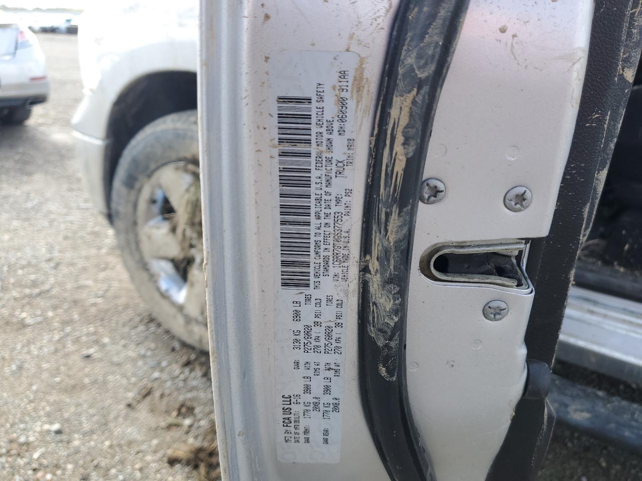 1C6RR7GT0GS377553 2016 Ram 1500 Slt