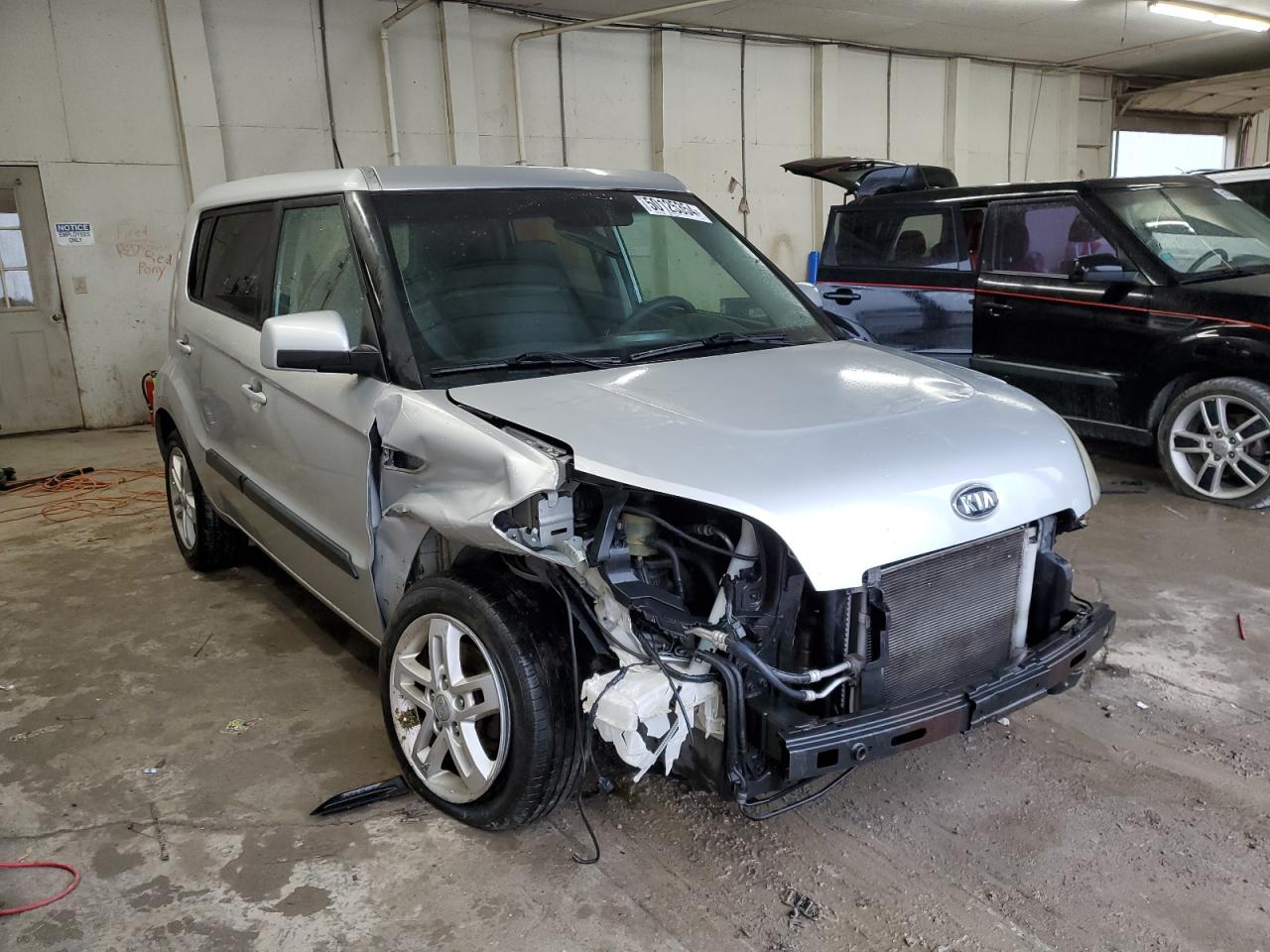 KNDJT2A28B7705291 2011 Kia Soul +