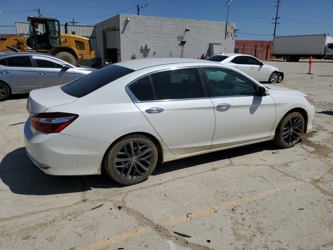 1HGCR2F3XGA110172 HONDA ACCORD 2016