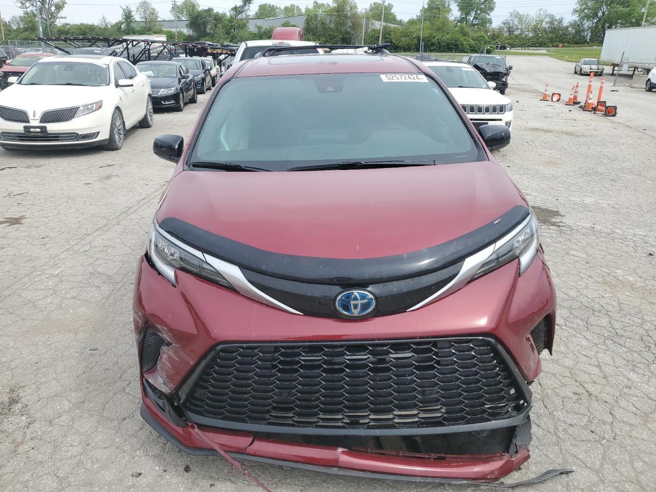 5TDDRKEC1NS112834 2022 Toyota Sienna Xse