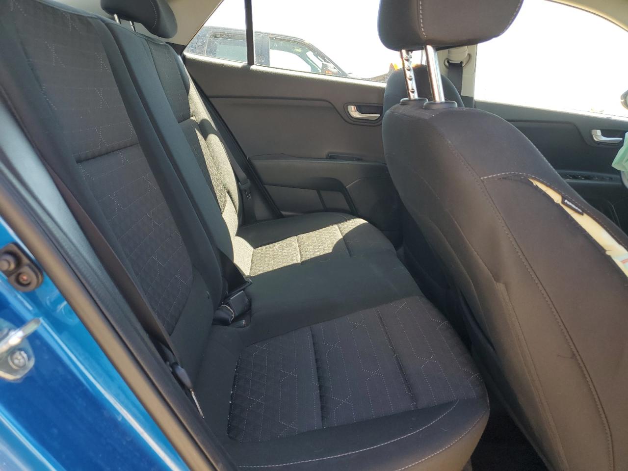 3KPA24AD2NE453932 2022 Kia Rio Lx