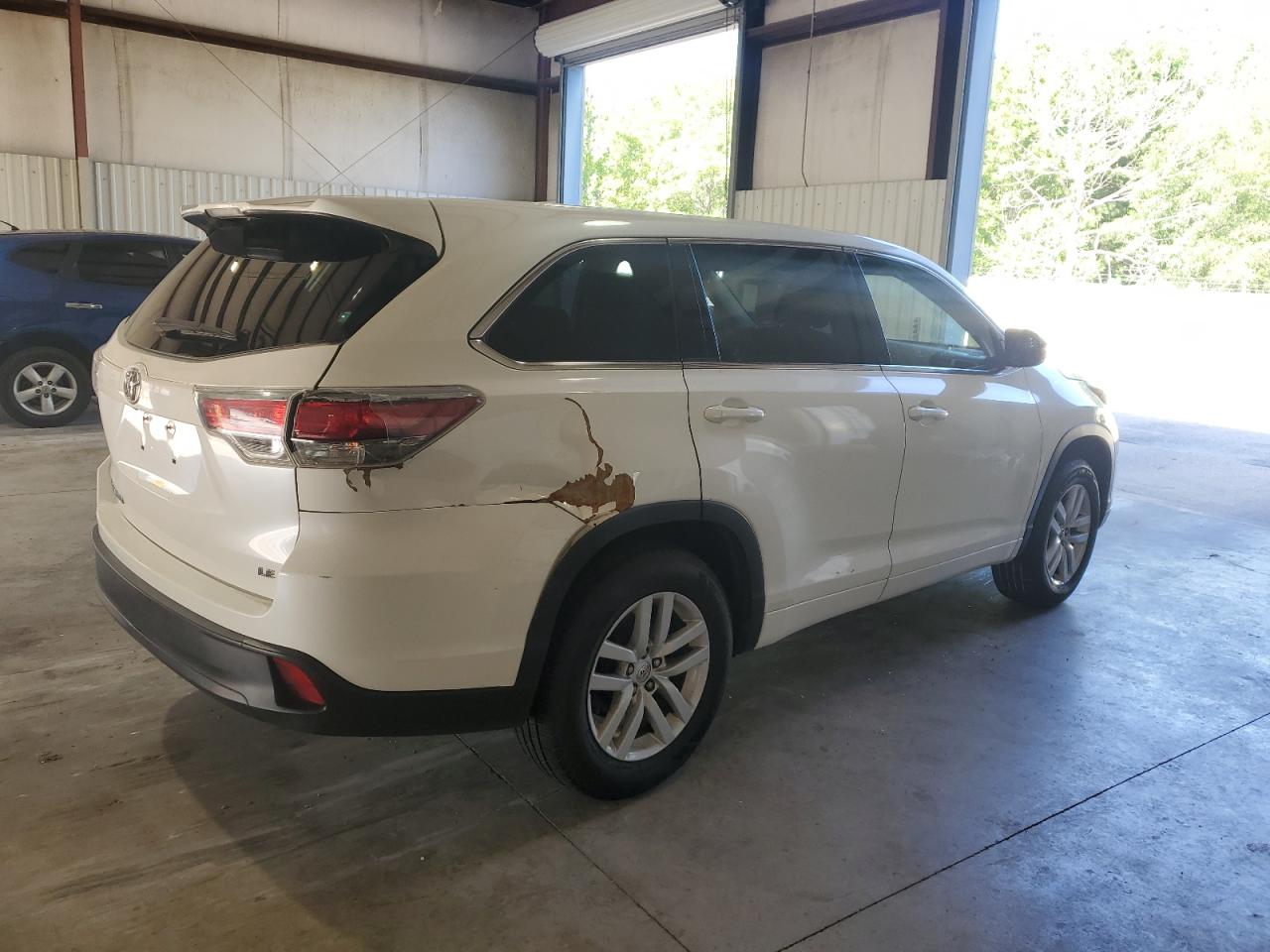 5TDZARFH0FS012760 2015 Toyota Highlander Le