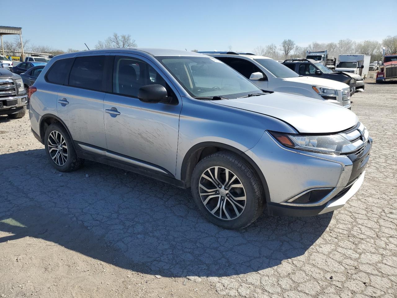 Lot #2462047464 2016 MITSUBISHI OUTLANDER