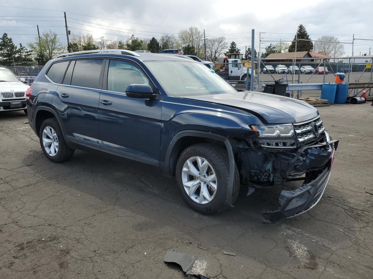 1V2KR2CA7JC573135 2018 Volkswagen Atlas Se