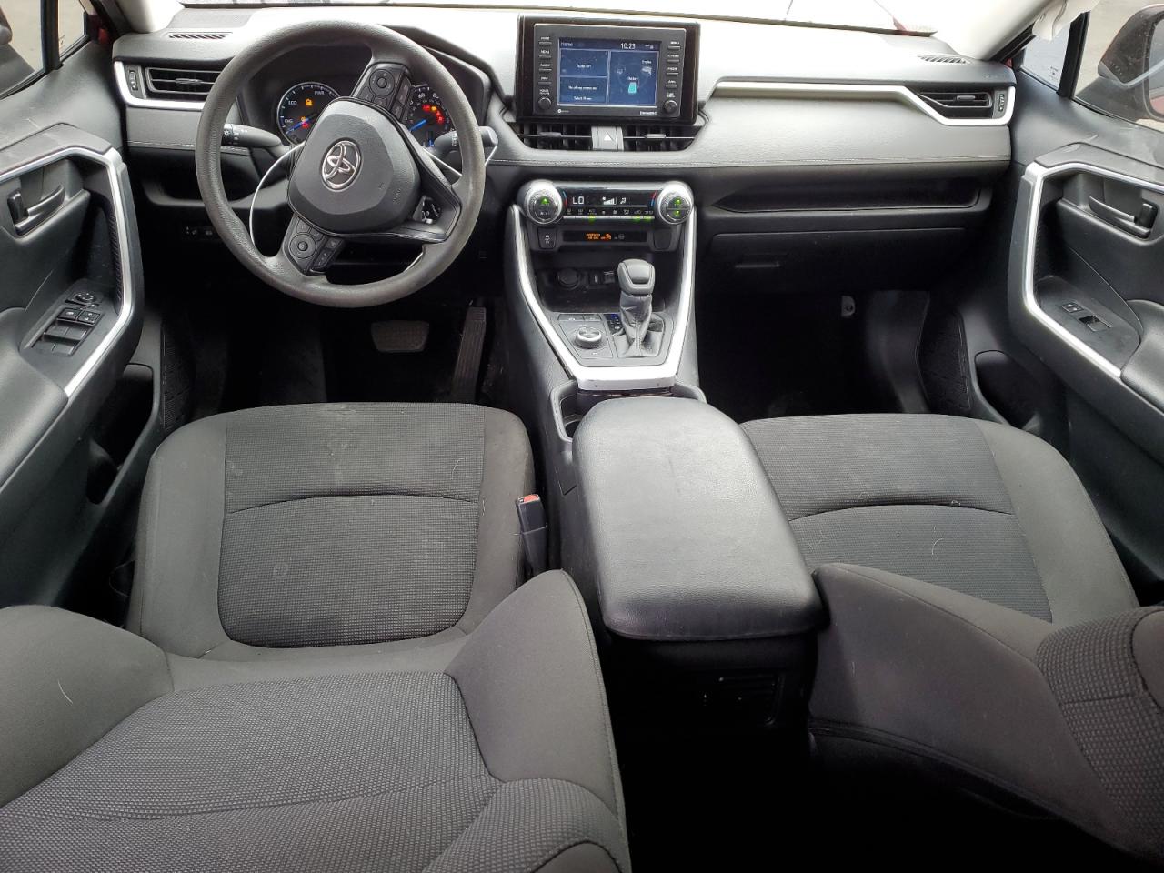 4T3MWRFV8MU032171 2021 Toyota Rav4 Le