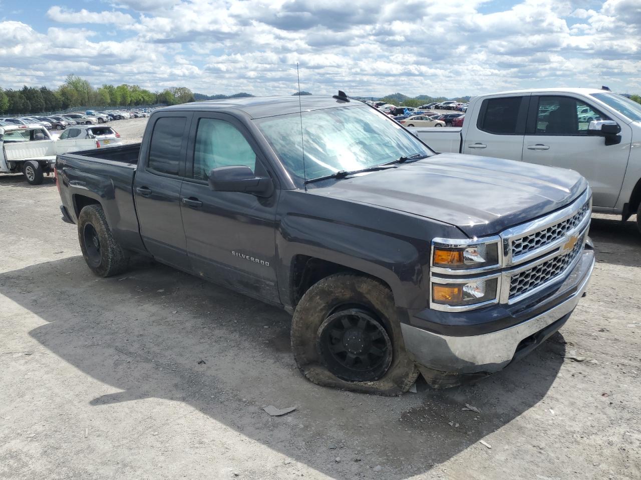 2015 Chevrolet Silverado K1500 Lt vin: 1GCVKREH2FZ251657