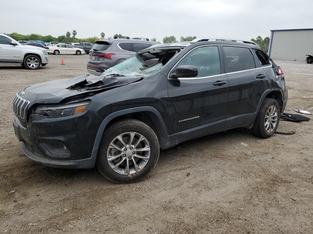 1C4PJLLB7KD206664 2019 Jeep Cherokee Latitude Plus