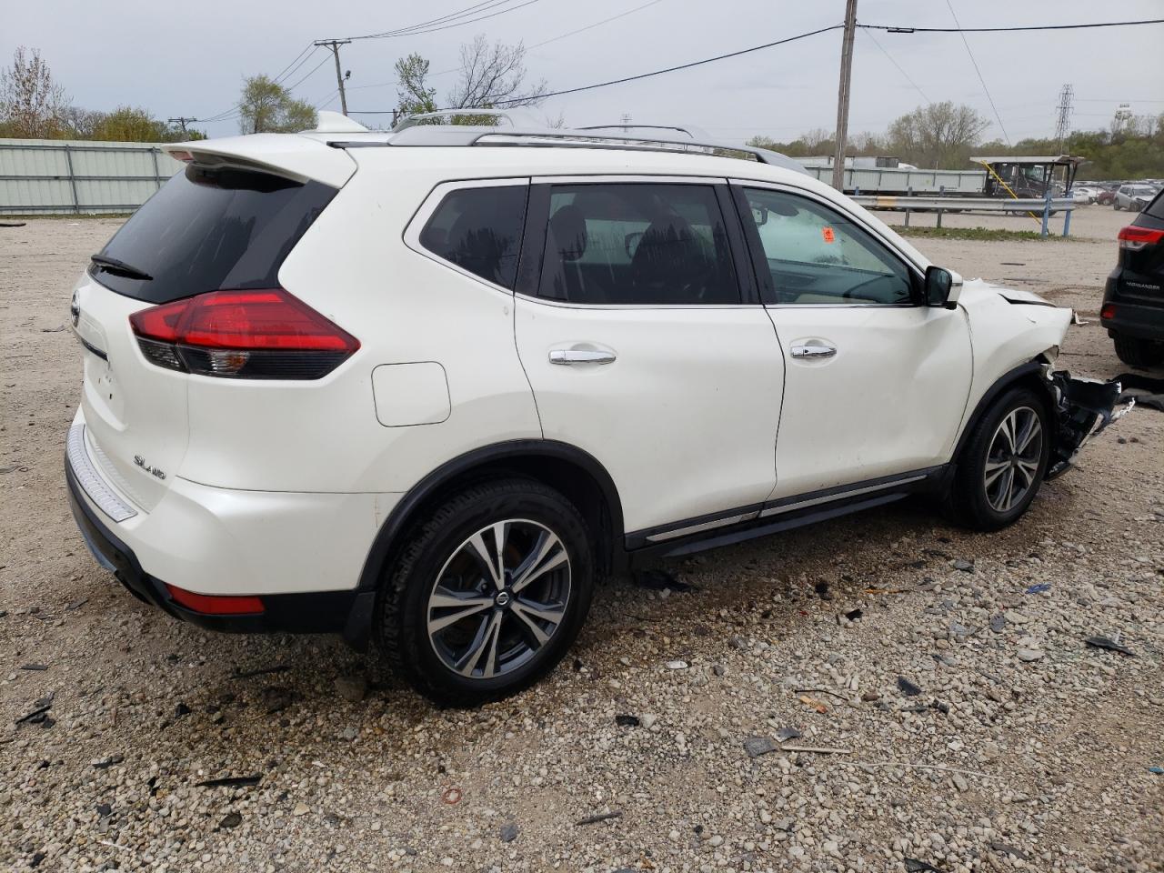 5N1AT2MV2HC881030 NISSAN ROGUE 2017