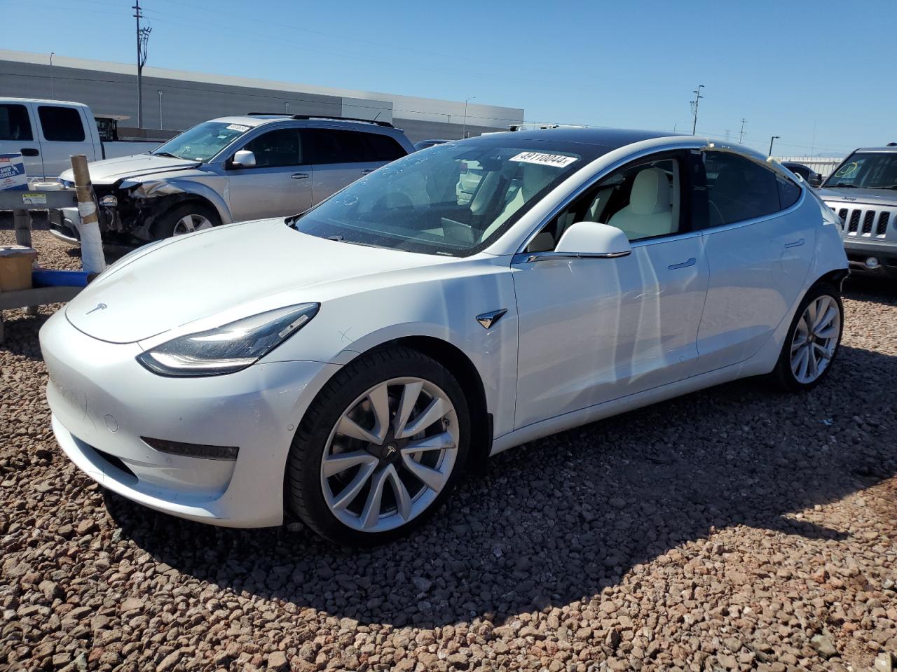 2019 Tesla Model 3 vin: 5YJ3E1EB0KF469561