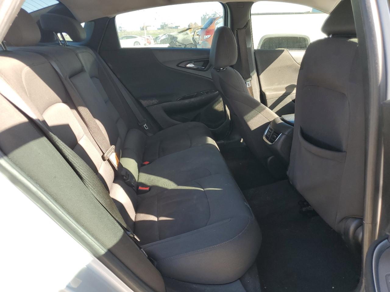 1G1ZD5ST4JF150930 CHEVROLET MALIBU 2018