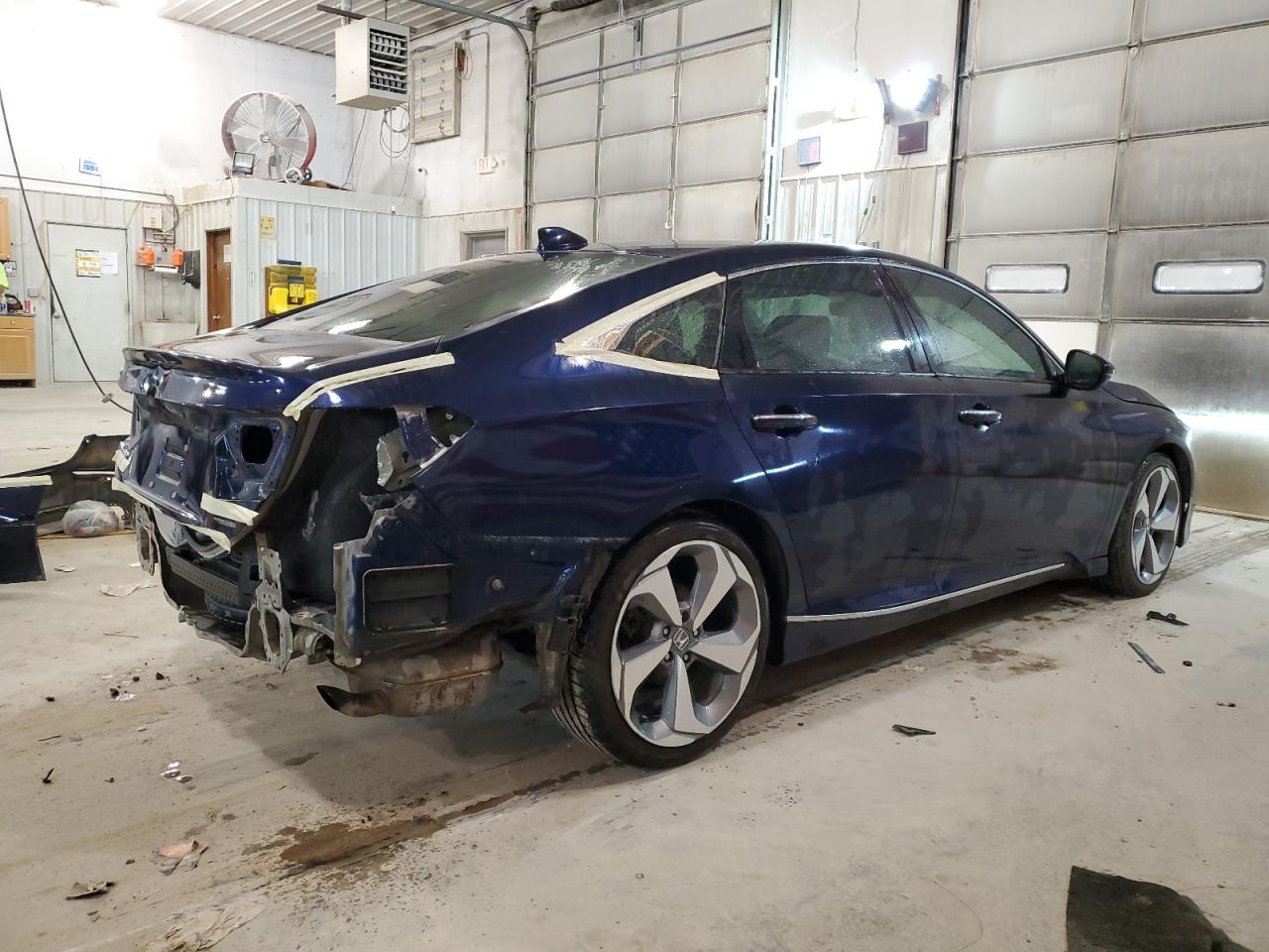 1HGCV1F93JA006138 HONDA ACCORD 2018