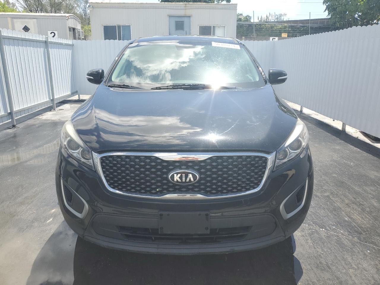 5XYPG4A36JG401221 2018 Kia Sorento Lx