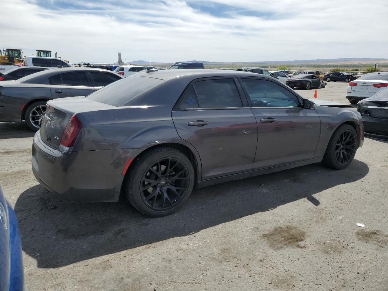 2019 Chrysler 300 Touring vin: 2C3CCAAG2KH755613