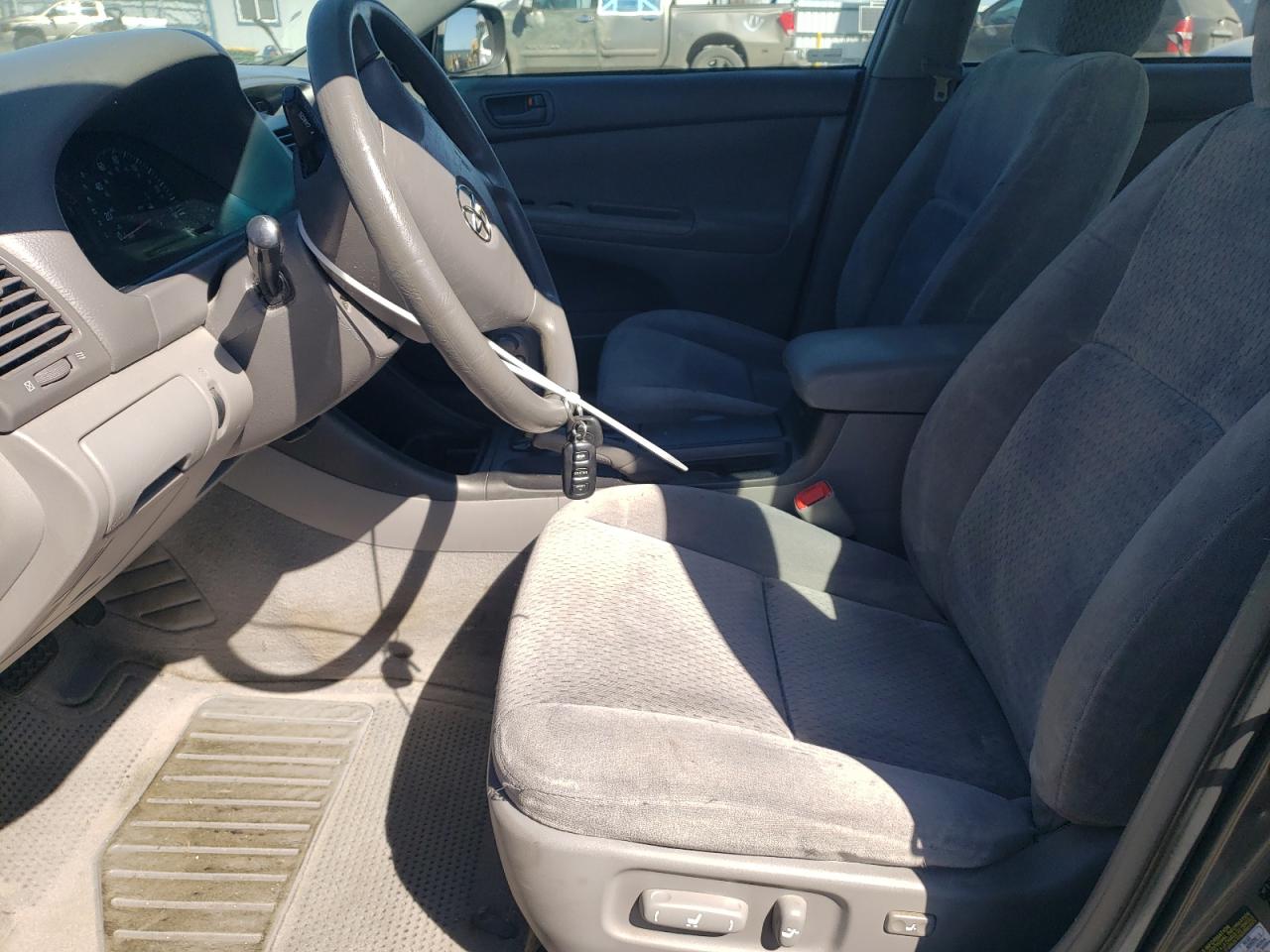 4T1BE32K84U806964 2004 Toyota Camry Le