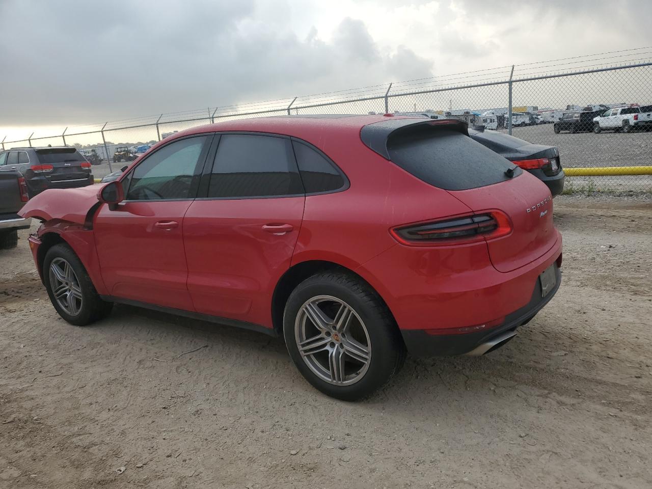 WP1AA2A57JLB11585 2018 Porsche Macan