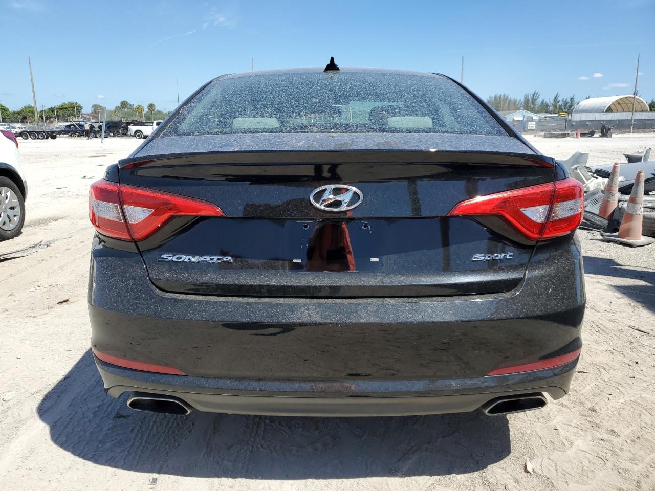 2017 Hyundai Sonata Sport vin: 5NPE34AF3HH460369