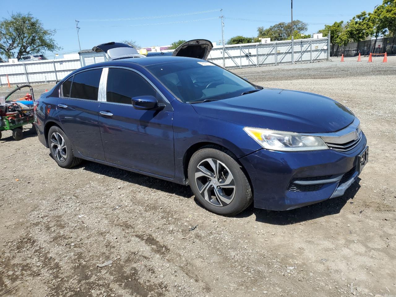 1HGCR2F30HA096560 HONDA ACCORD 2017