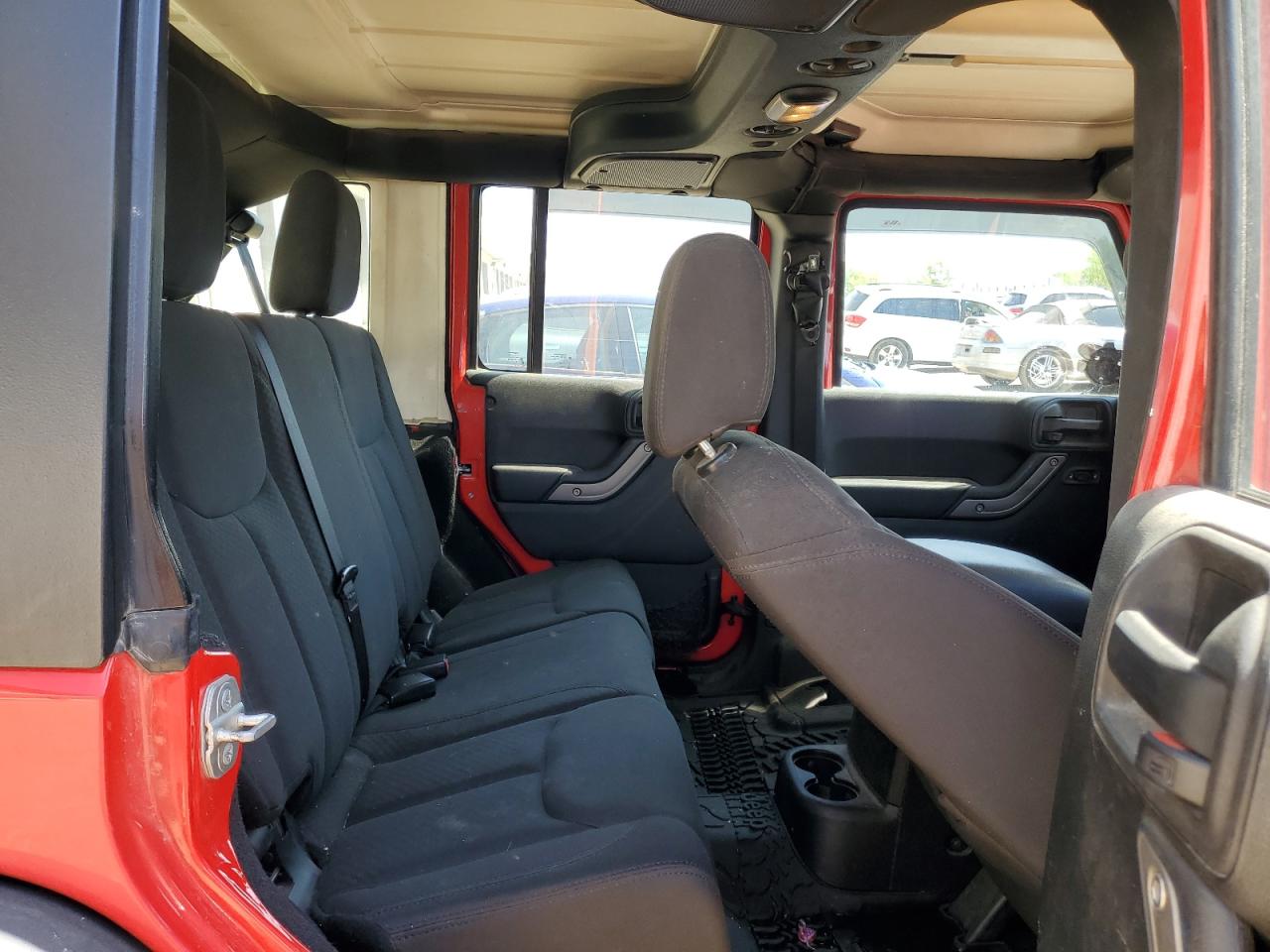 1C4BJWKG8FL652052 2015 Jeep Wrangler Unlimited Sport