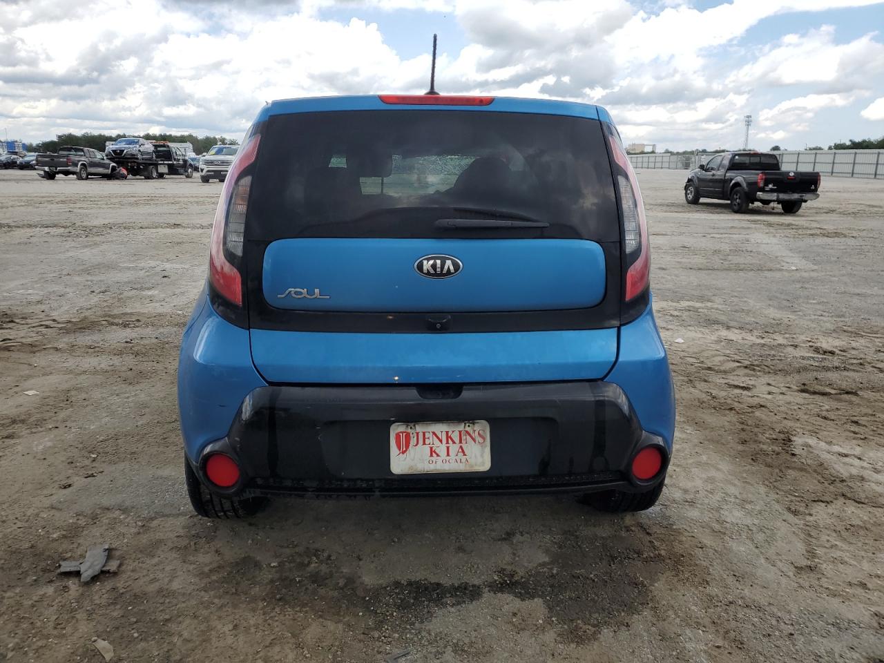 KNDJP3A51G7351271 2016 Kia Soul +