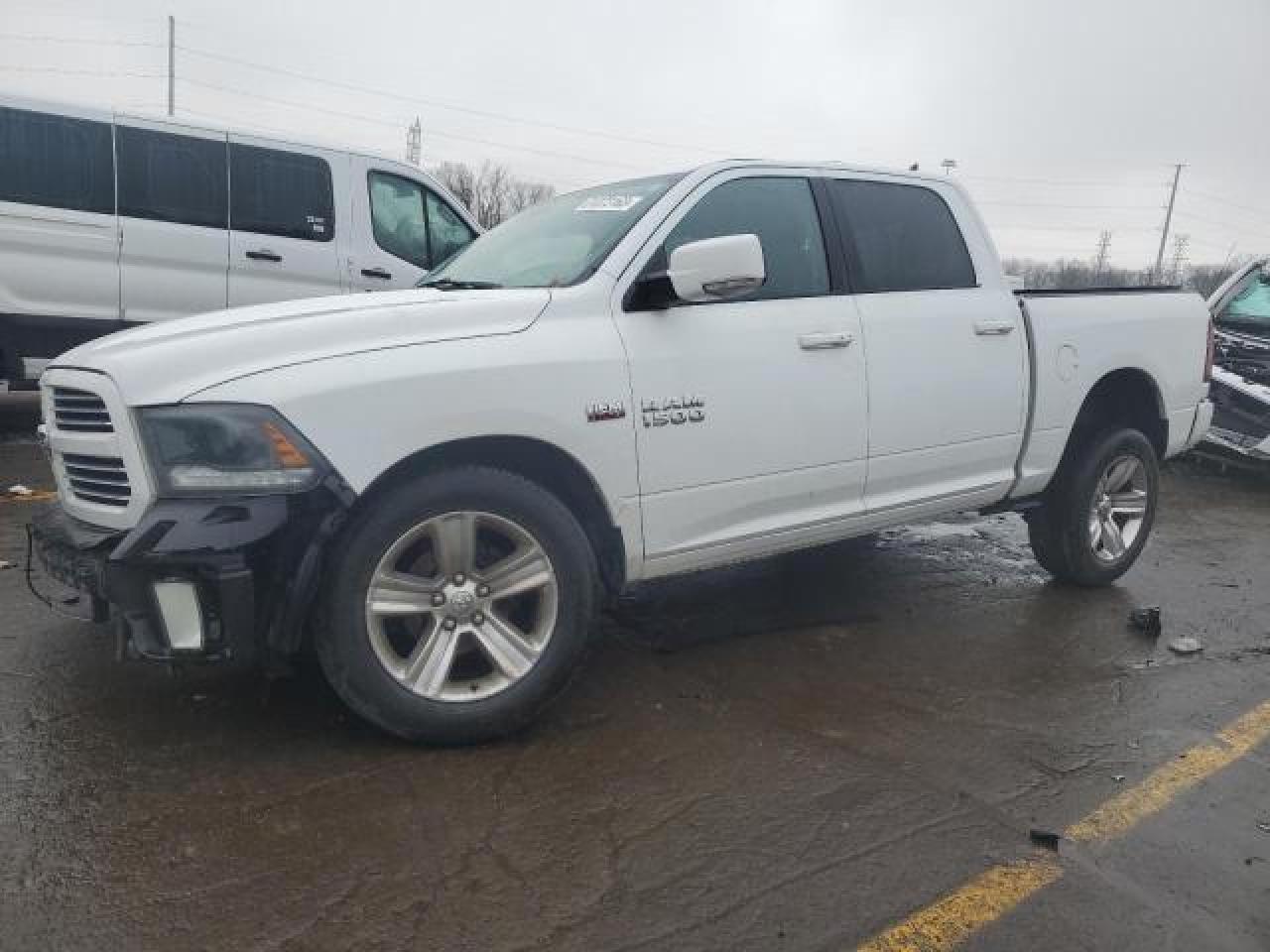 1C6RR7MT9FS684867 2015 Ram 1500 Sport