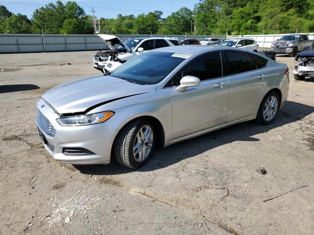 Lot #2492113606 2016 FORD FUSION SE salvage car