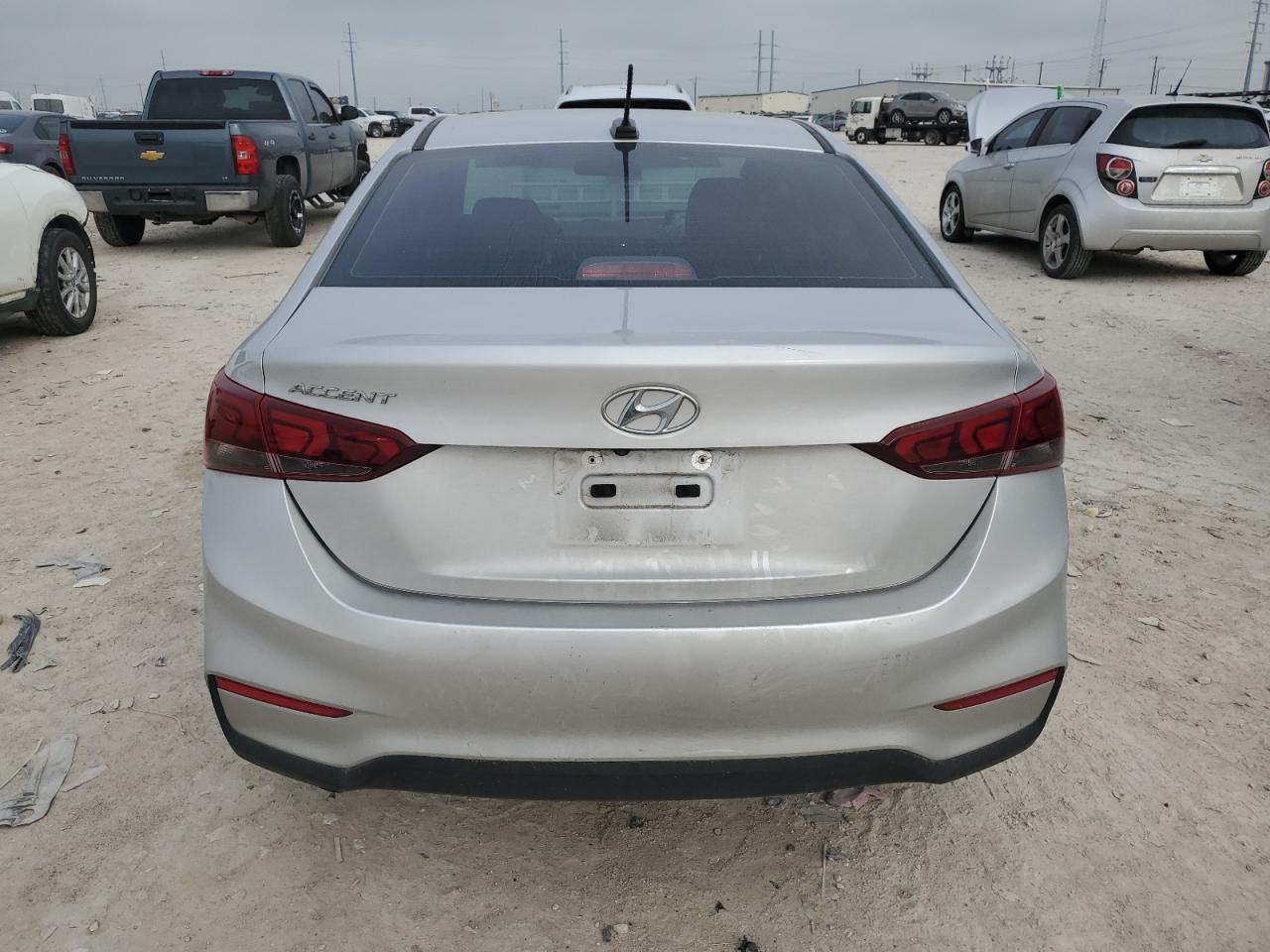 3KPC24A34KE043824 2019 Hyundai Accent Se