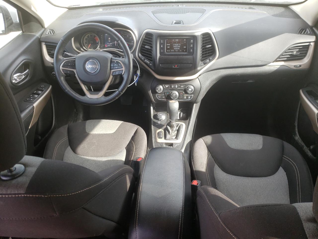 1C4PJMCX4JD515623 2018 Jeep Cherokee Latitude