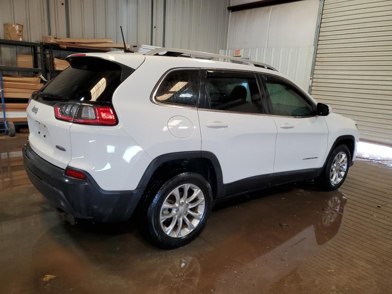 1C4PJLCBXKD222437 2019 Jeep Cherokee Latitude