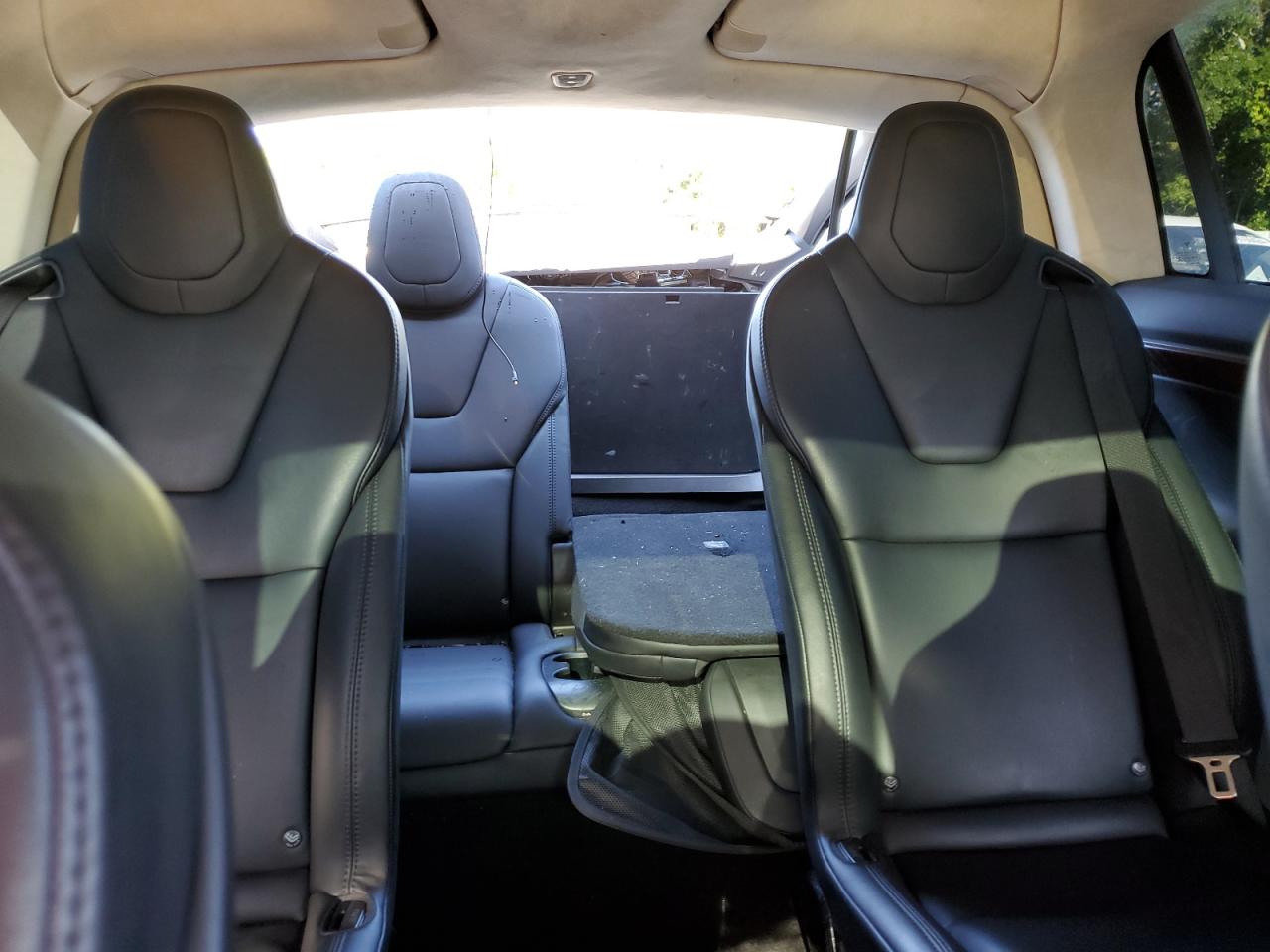 5YJXCBE23JF138064 TESLA MODEL X 2018