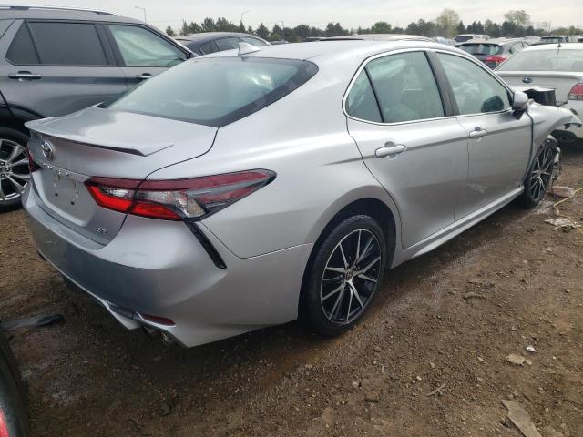 VIN 4T1G11AKXMU413670 2021 Toyota Camry, SE no.3