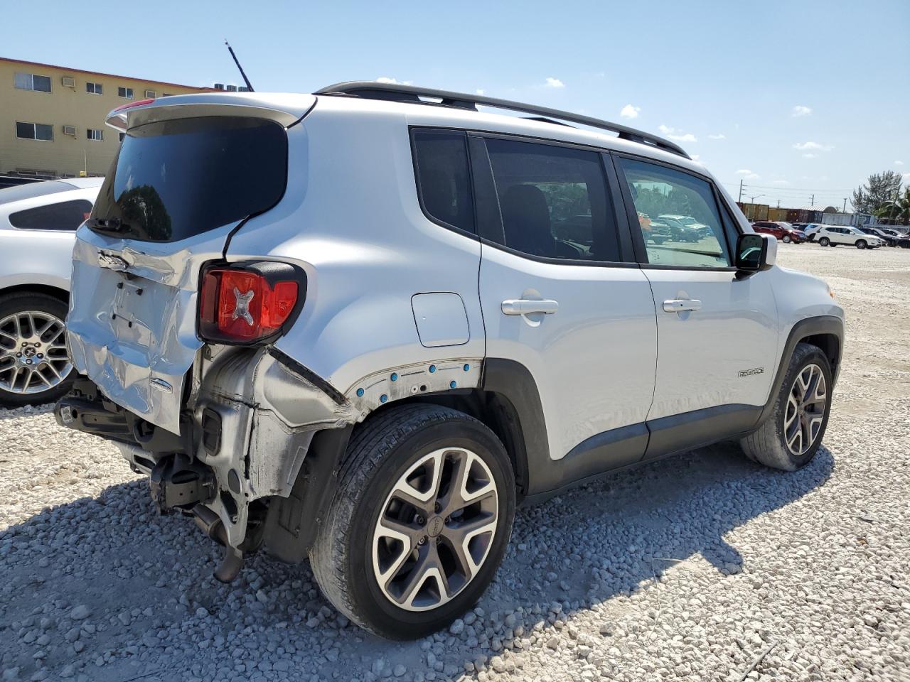 ZACCJABT2FPB86313 2015 Jeep Renegade Latitude