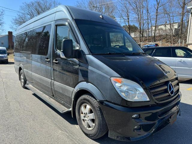 Lot #2457075529 2010 MERCEDES-BENZ SPRINTER 2 salvage car