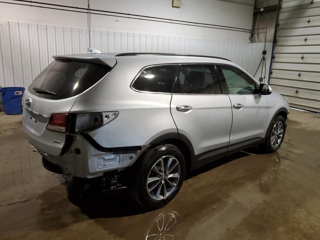 2017 Hyundai Santa Fe Se vin: KM8SMDHF3HU171919