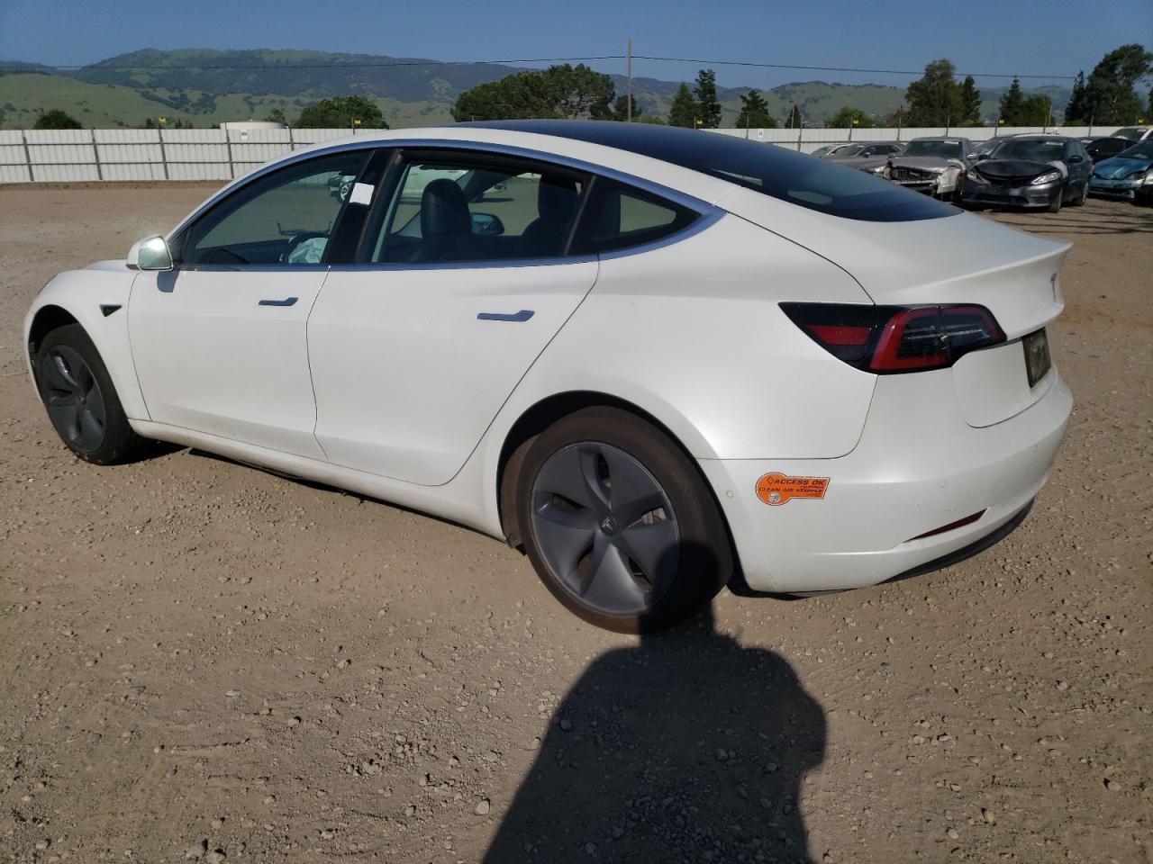 2020 Tesla Model 3 vin: 5YJ3E1EA9LF613438