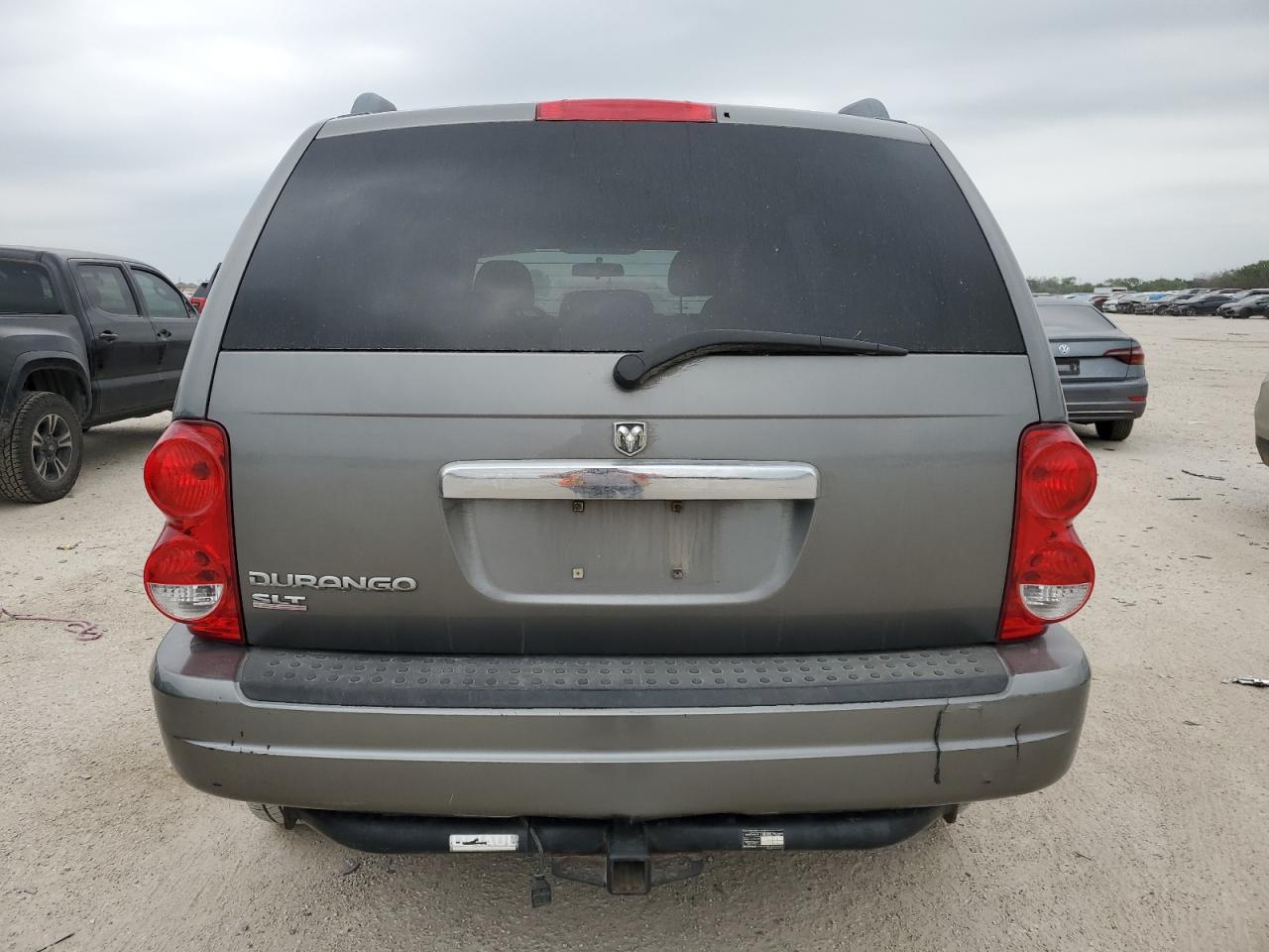 1D4HD48N55F528588 2006 Dodge Durango Slt