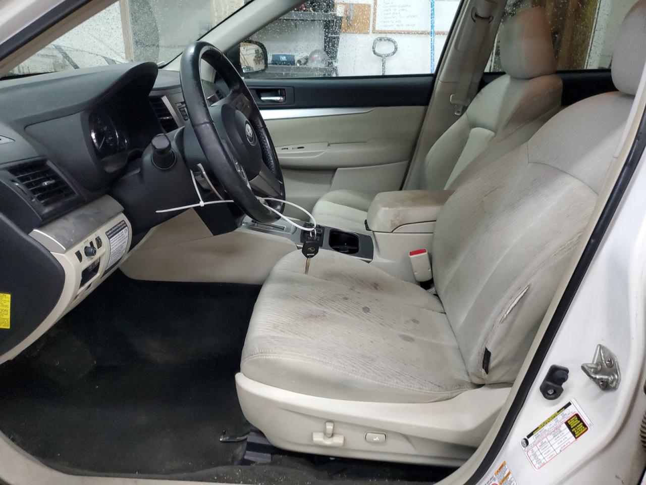 4S4BRBCC4B3441806 2011 Subaru Outback 2.5I Premium