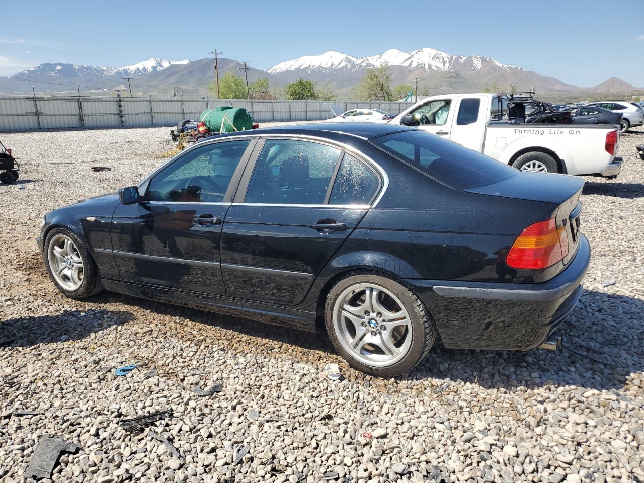 WBAEV53462KM21129 2002 BMW 330 I