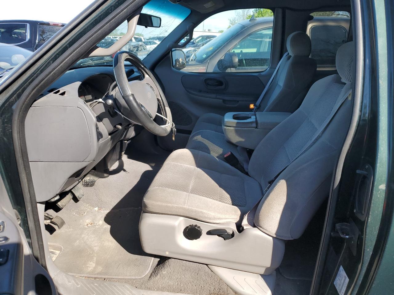 1FTRX17242NA29359 2002 Ford F150