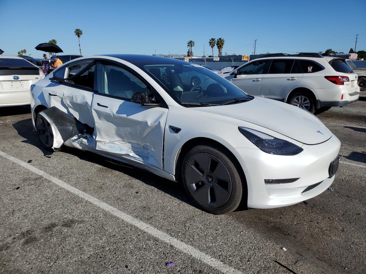 5YJ3E1EB1NF275366 2022 Tesla Model 3
