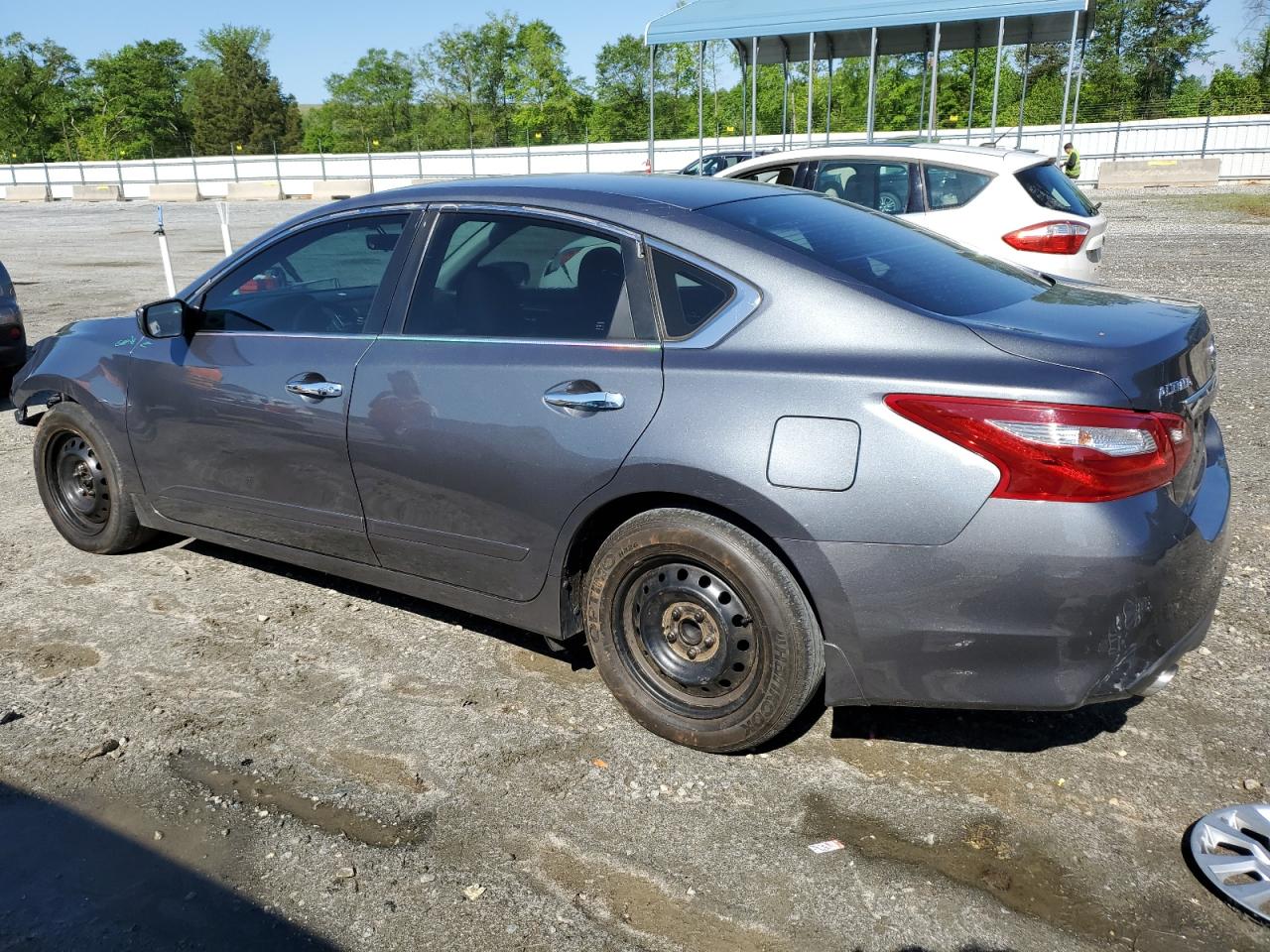 2018 Nissan Altima 2.5 vin: 1N4AL3AP1JC211495