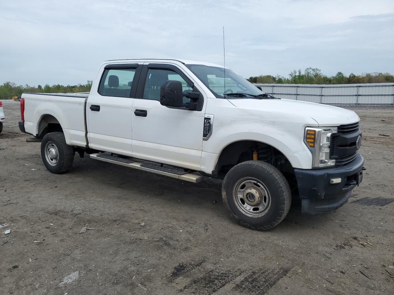 2018 Ford F250 Super Duty vin: 1FT7W2B60JED04251