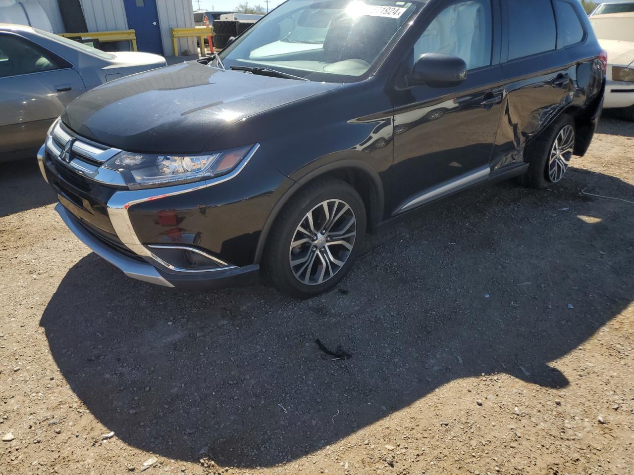 JA4AZ3A39JZ052173 2018 Mitsubishi Outlander Se