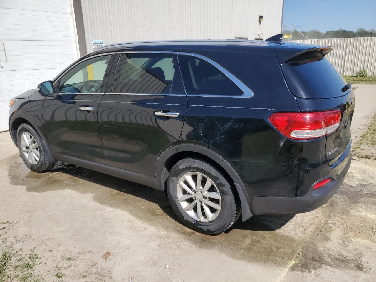 5XYPG4A35JG413537 2018 Kia Sorento Lx